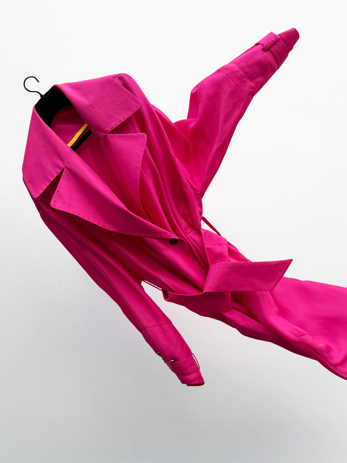 CONCORDE B — Trench long en soie rose bonbon