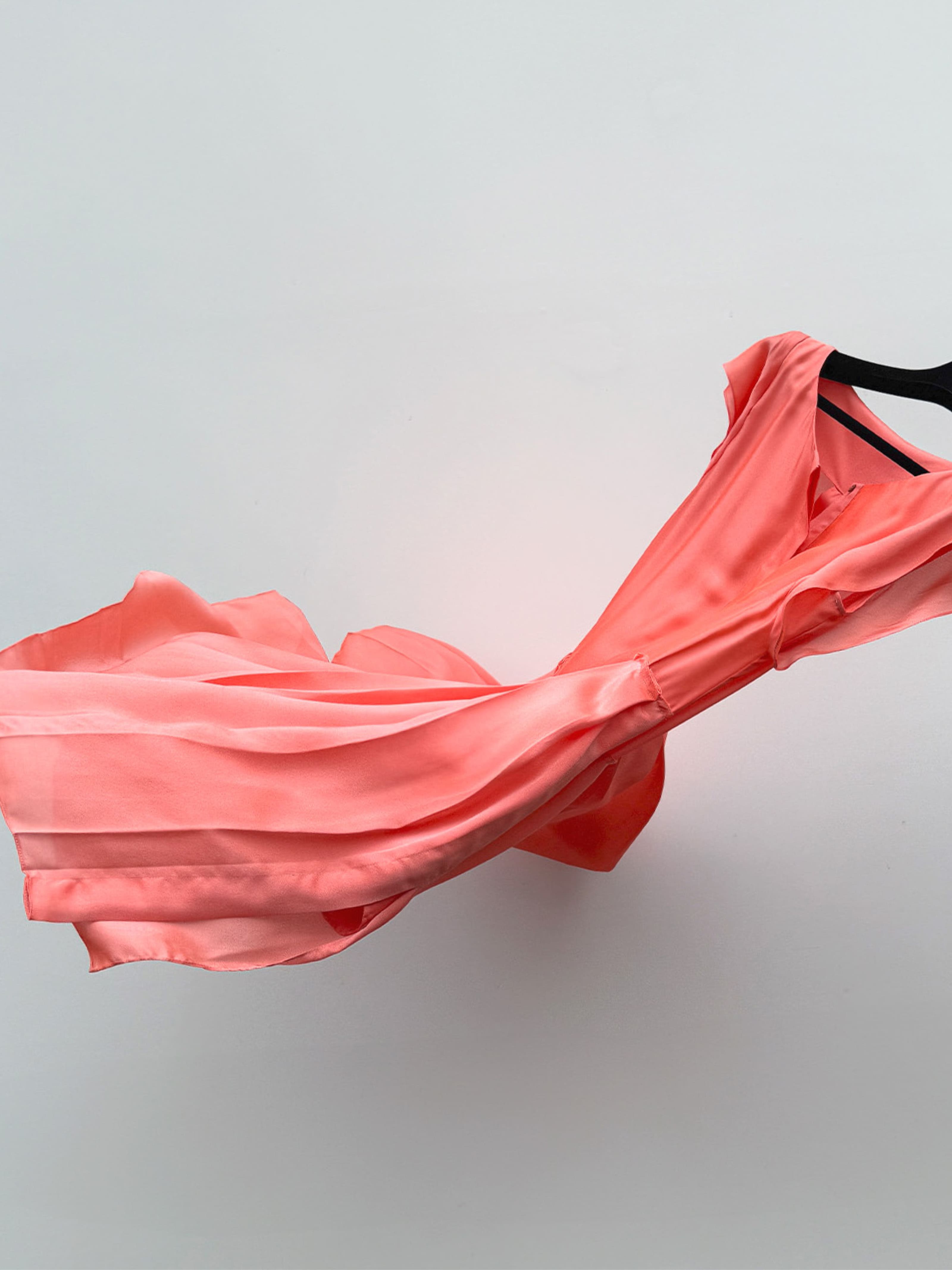 Demeter - Comfort Silk Dress in Fluo Salmon