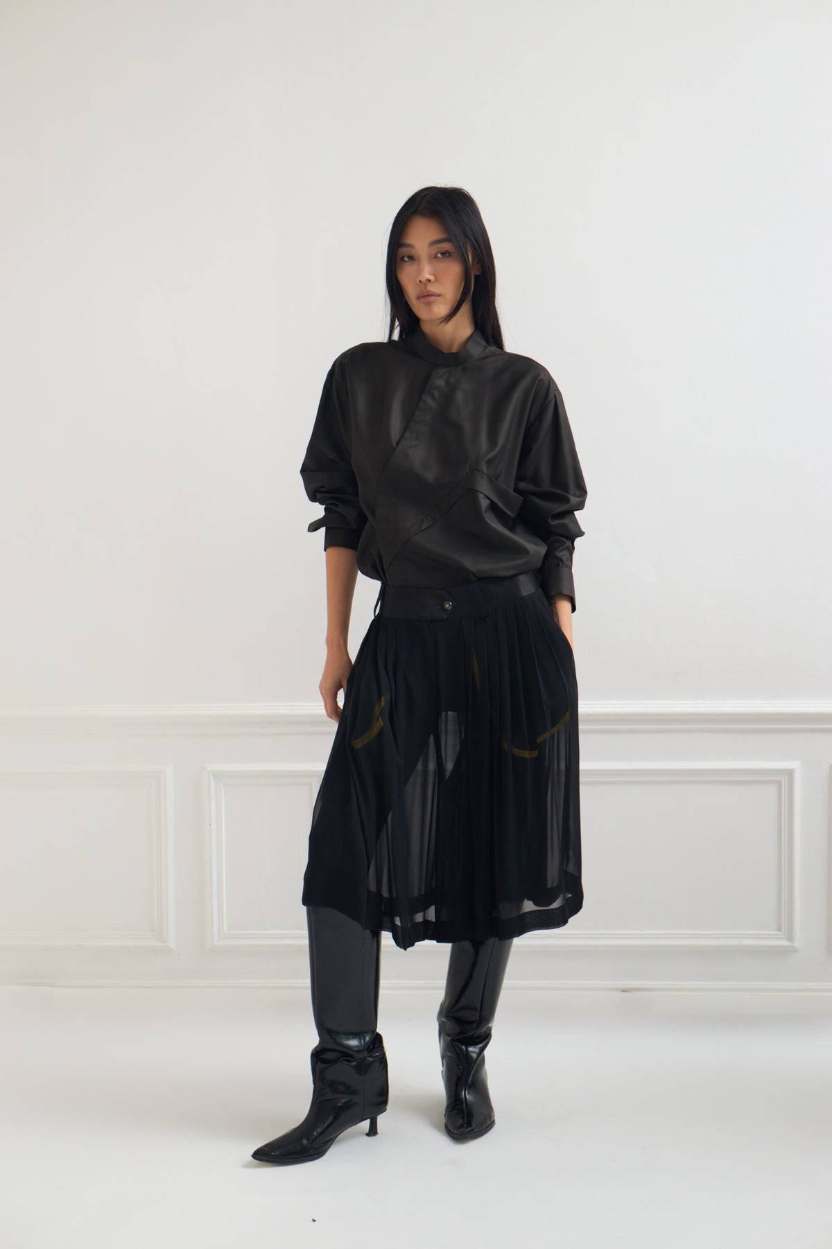 Obsidian - Silk Wide Leg Bermuda in Black
