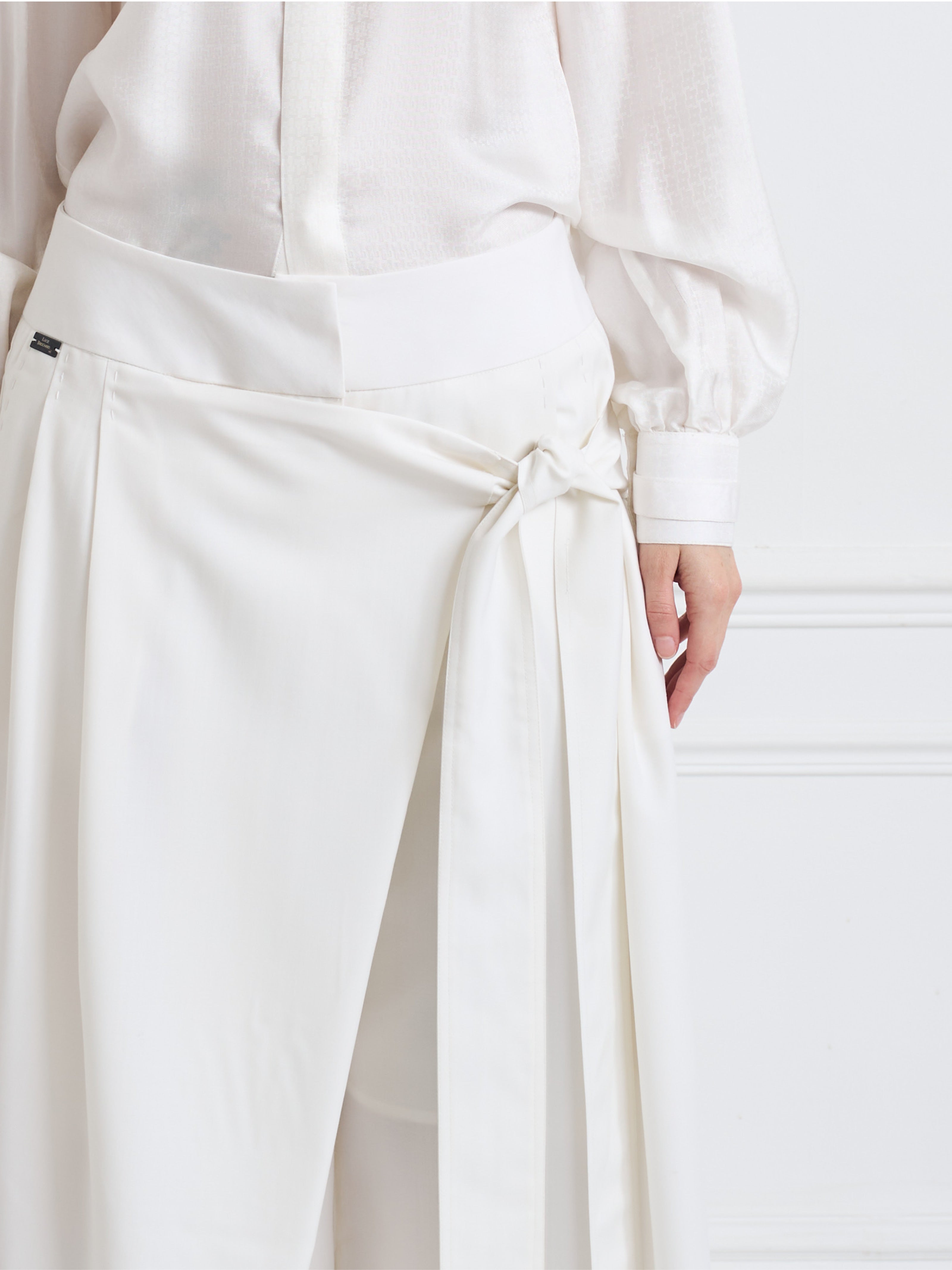 CALI B white - wool wrap knotted pant