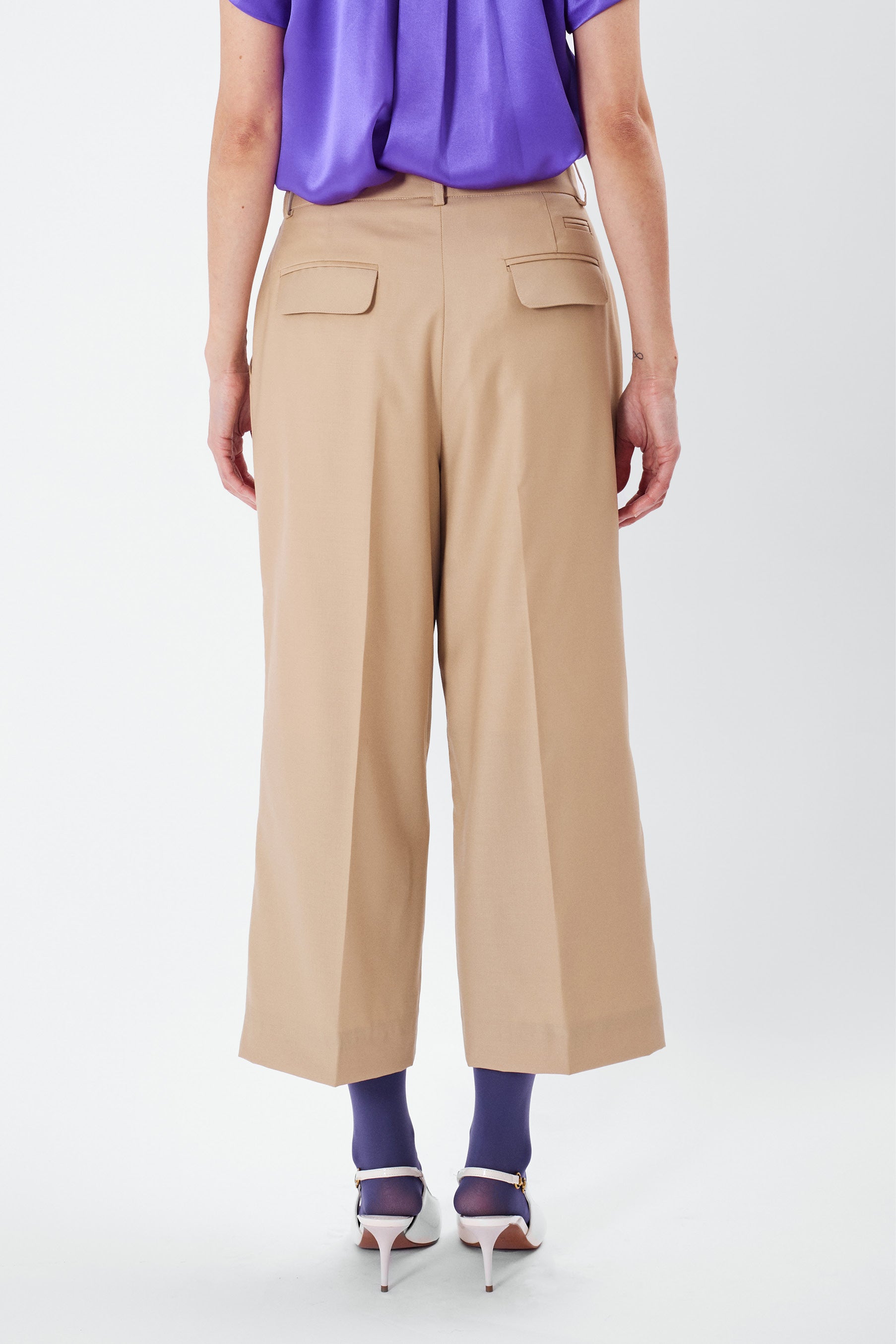 SOHO beige - short tailored pant