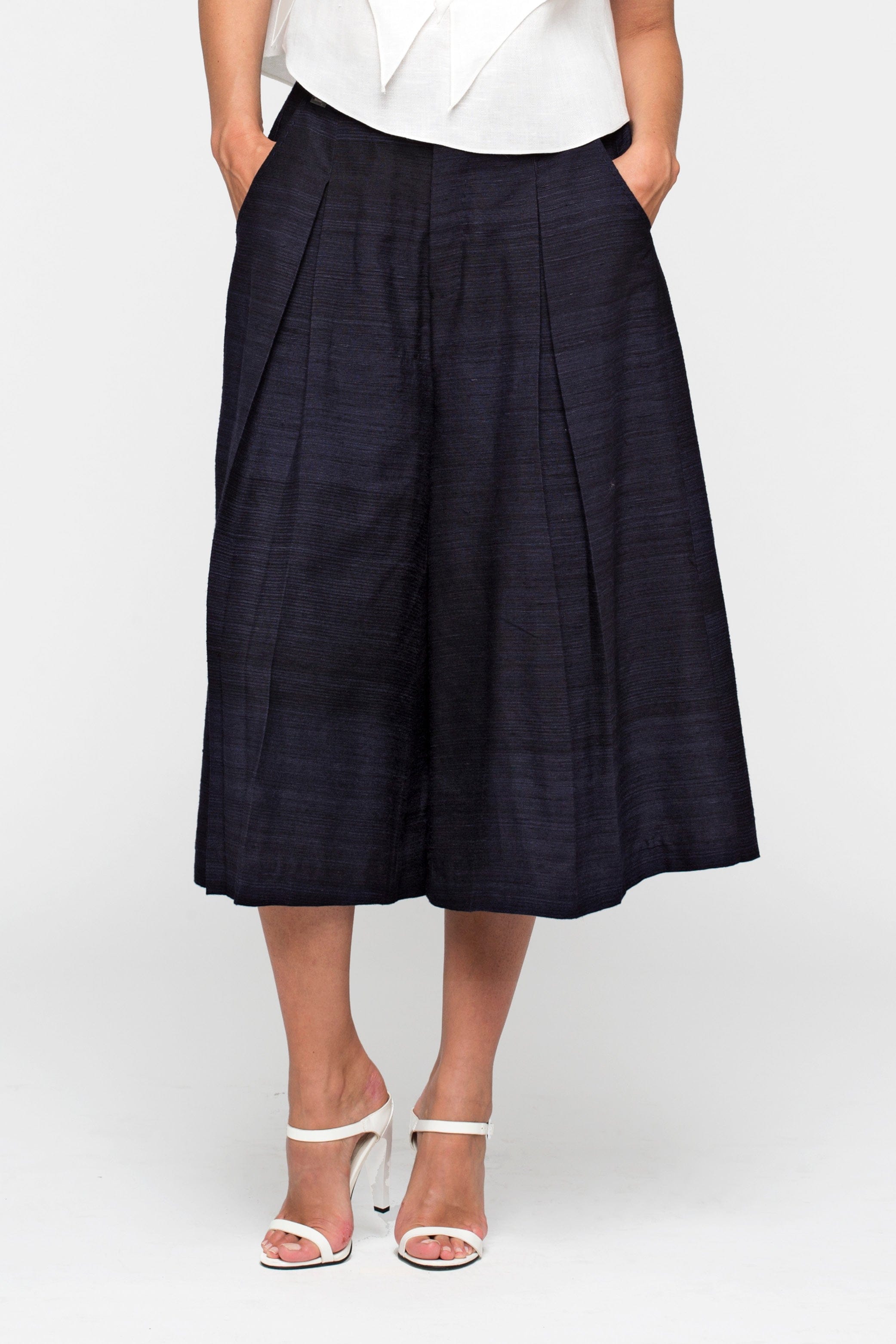 AIKIDO navy - silk short pants