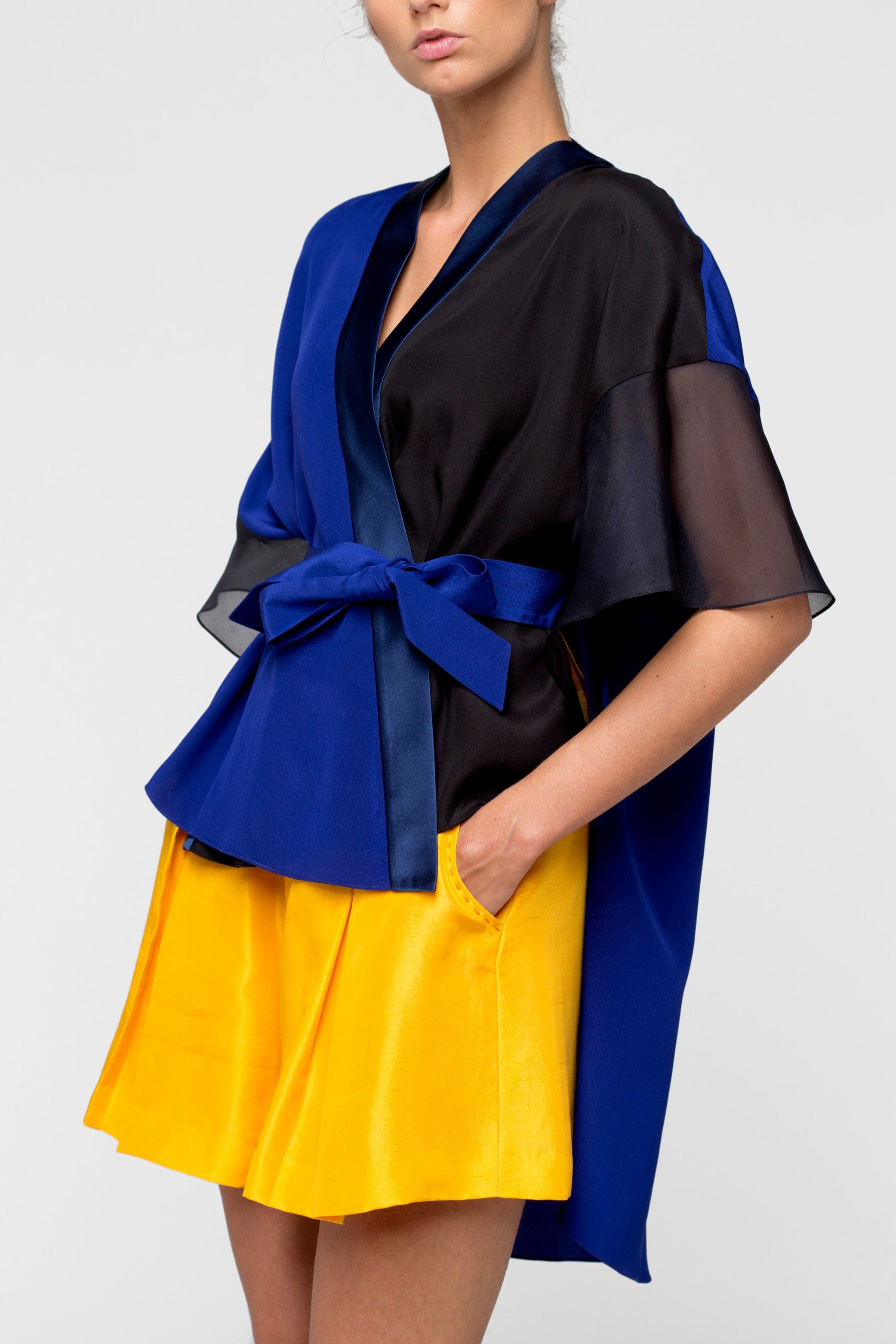 KIMO black and blue - silk top