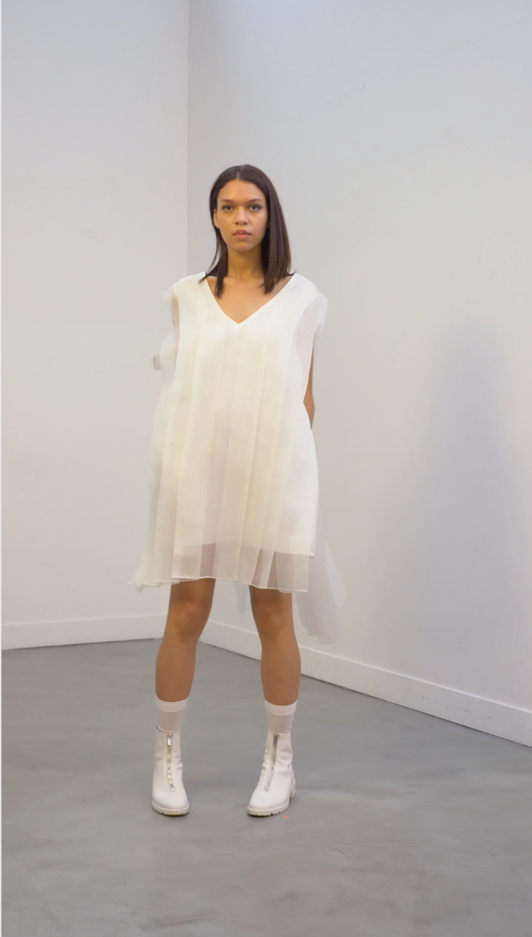 Art Deco white pleats dress