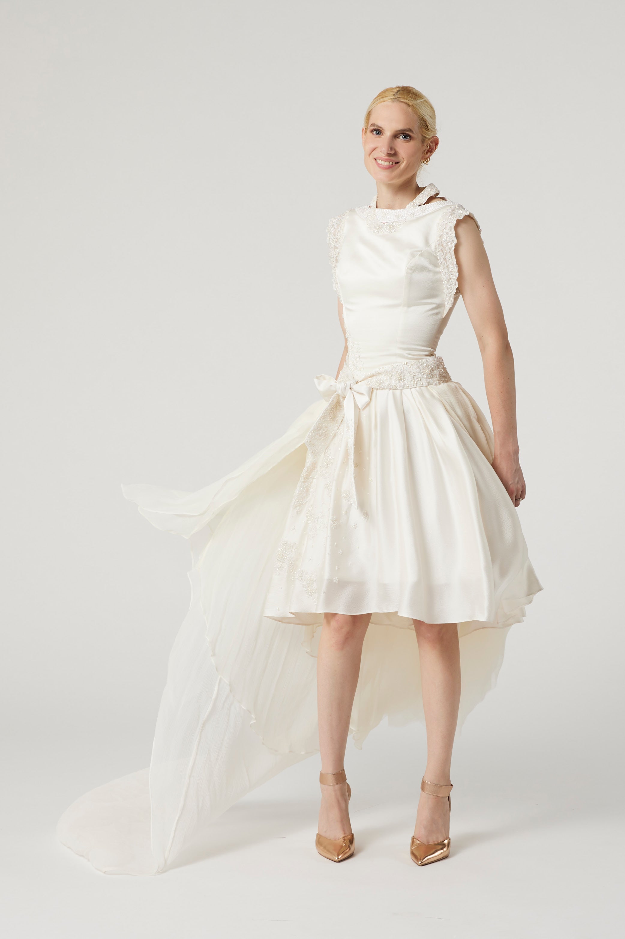 FUGITIVE - wedding dress