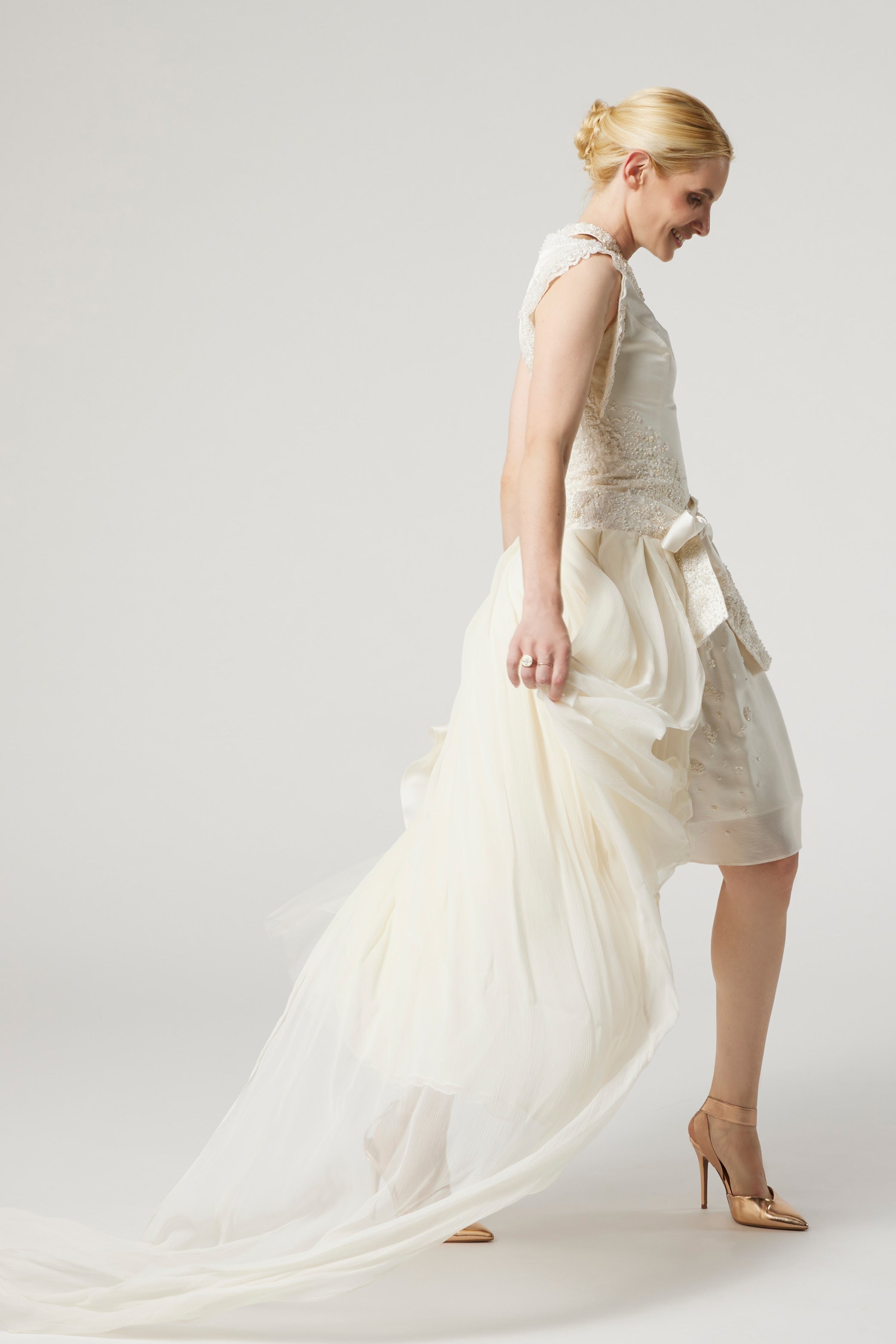 FUGITIVE - wedding dress