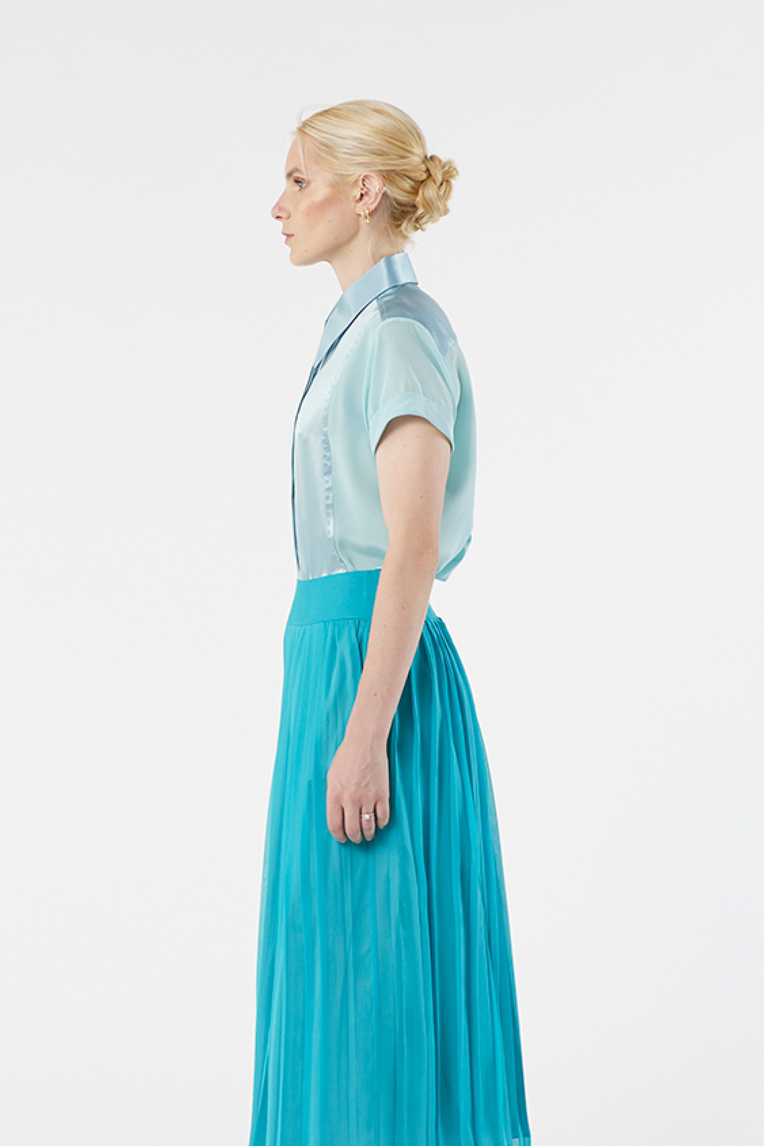 LOCKY mist blue - silk shirt short sleeves