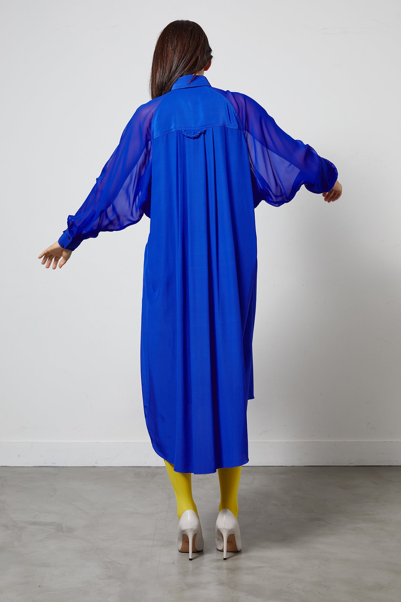 LAND electric blue - fluid silk shirt dress