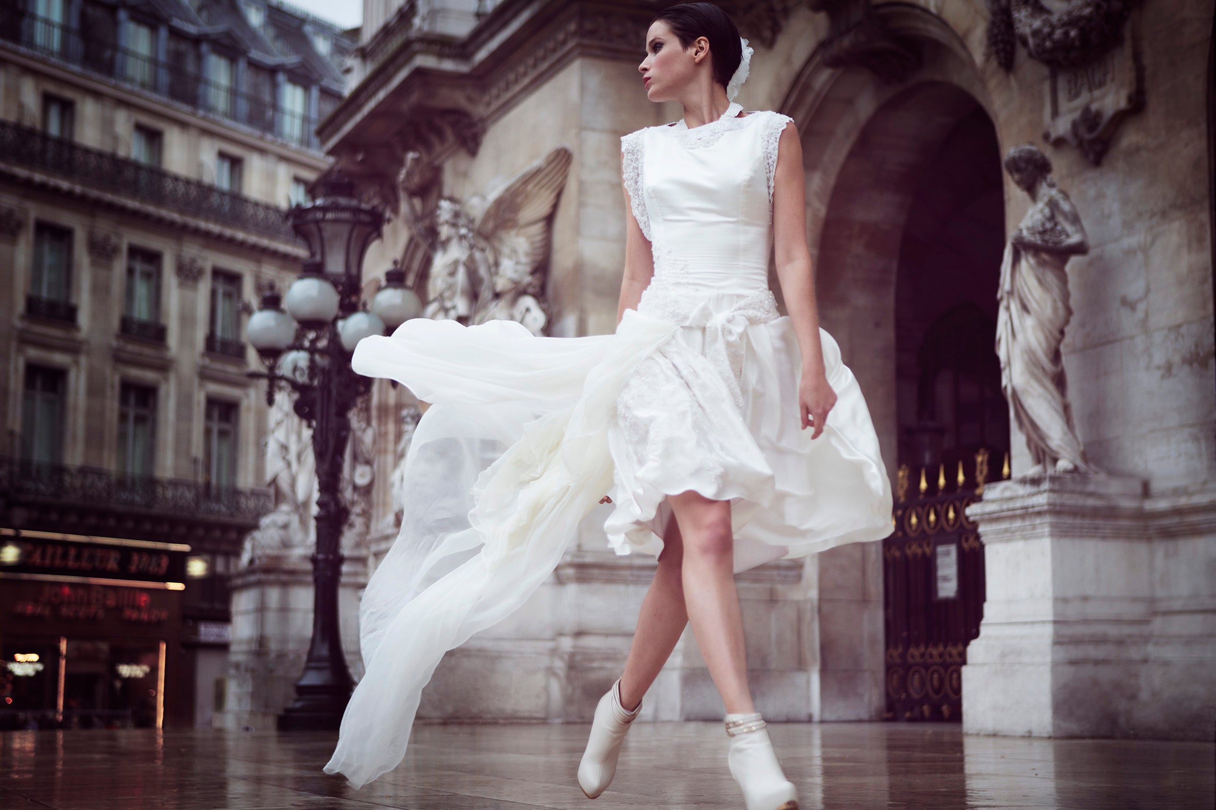 FUGITIVE - wedding dress