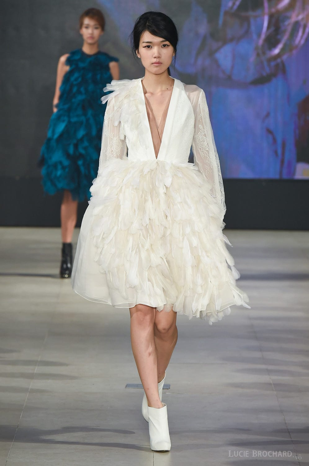 DROUOT feather silk - short bridal dress