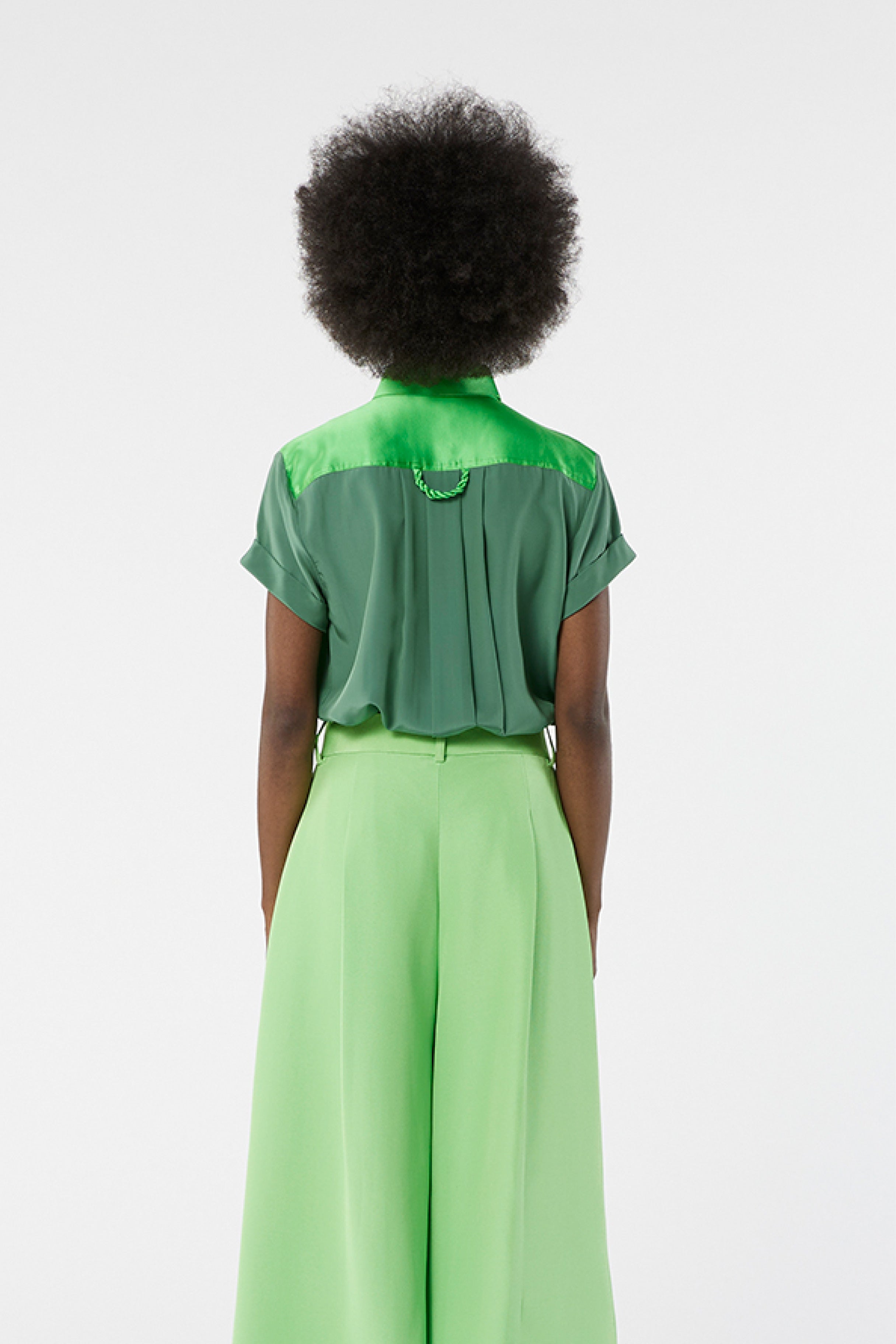 LOCKY apple green - silk shirt short sleeves