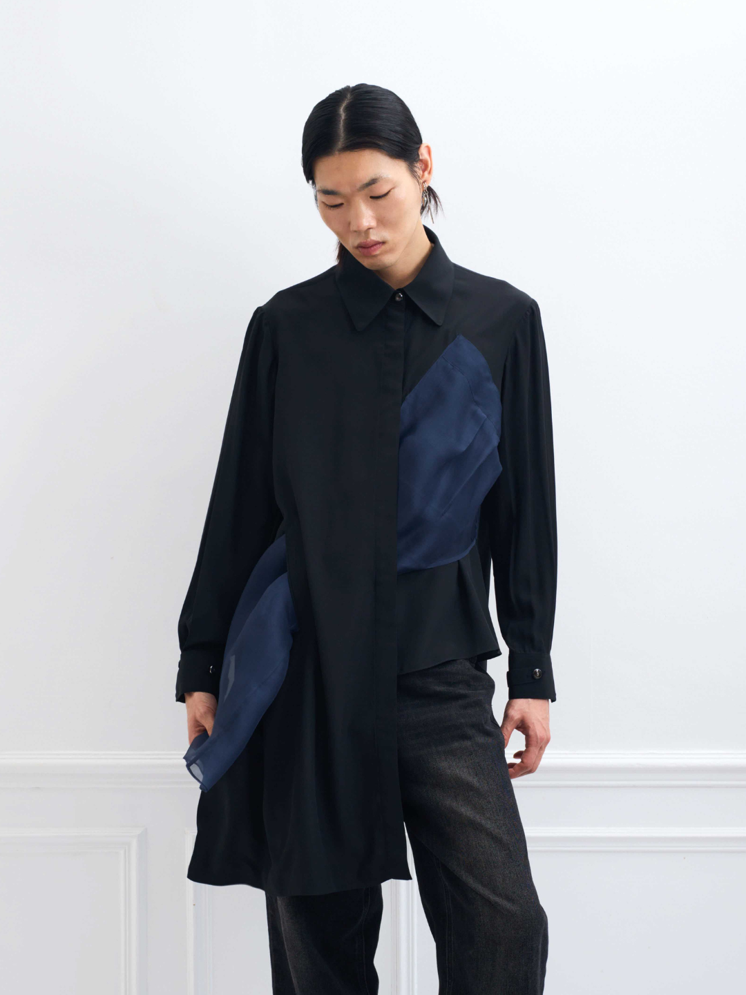 MABILLON black - asymmetrical silk shirt