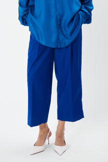 Soho - Short Tailored Wool Pants in Sapphire Blue