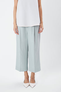 Soho - Short Tailored Wool Pants in Mist Green