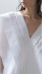 CHAVELA+graphic+pleated+dress+white+linen